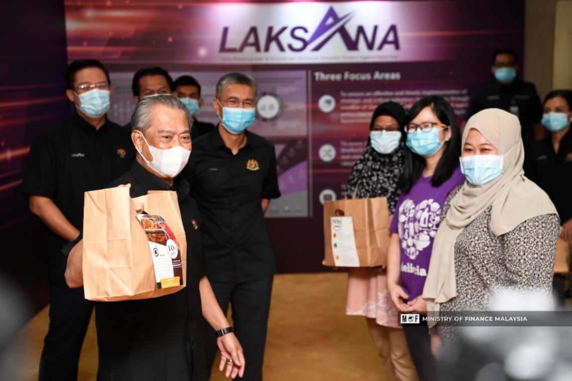 Lawatan Yab Perdana Menteri Ke Bilik Operasi Unit Pelaksanaan Dan Koordinasi Stimulus Ekonomi Antara Agensi Nasional (LAKSANA)