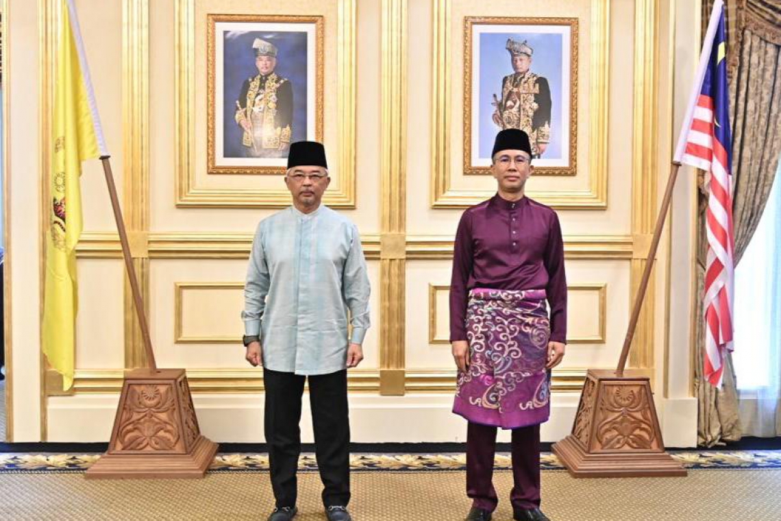 Solat Jumaat Di Istana Negara Bersama-Sama YDPA