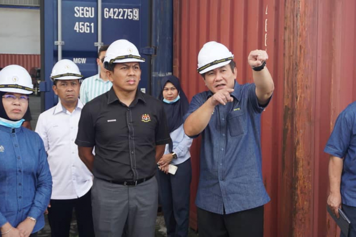 Lawatan Dan Sesi Taklimat Ke Customs Examination Area, Pelabuhan Senari Kuching, Sarawak