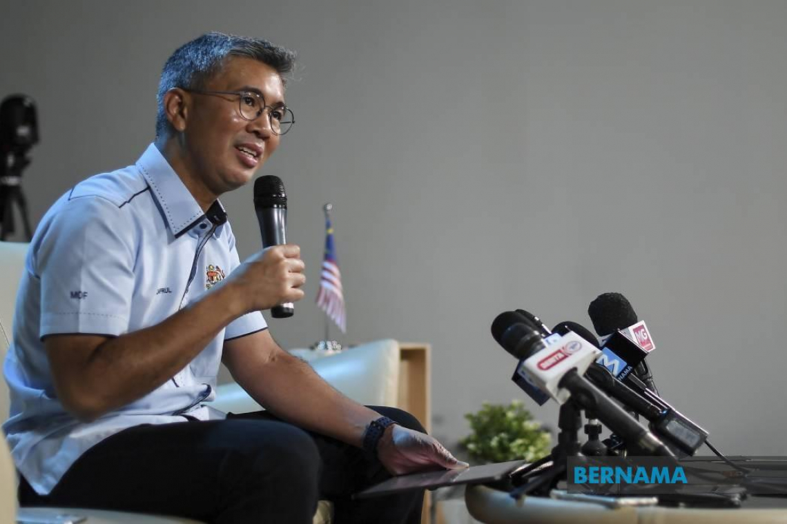 Bernama - Government Cannot Pay Salaries Of Frontliners, Civil Servants If 2021 Budget Not Approved