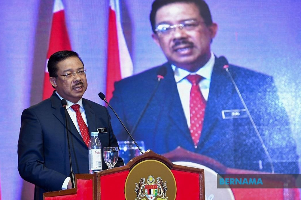 Bernama - KSN Urges Civil Servants To Give Their Best In New Norms