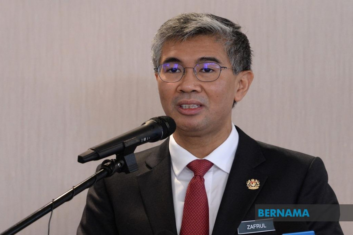 Bernama - Kerajaan Akan Imbang Kawalan Pergerakan, Keperluan Aktiviti Harian - Tengku Zafrul
