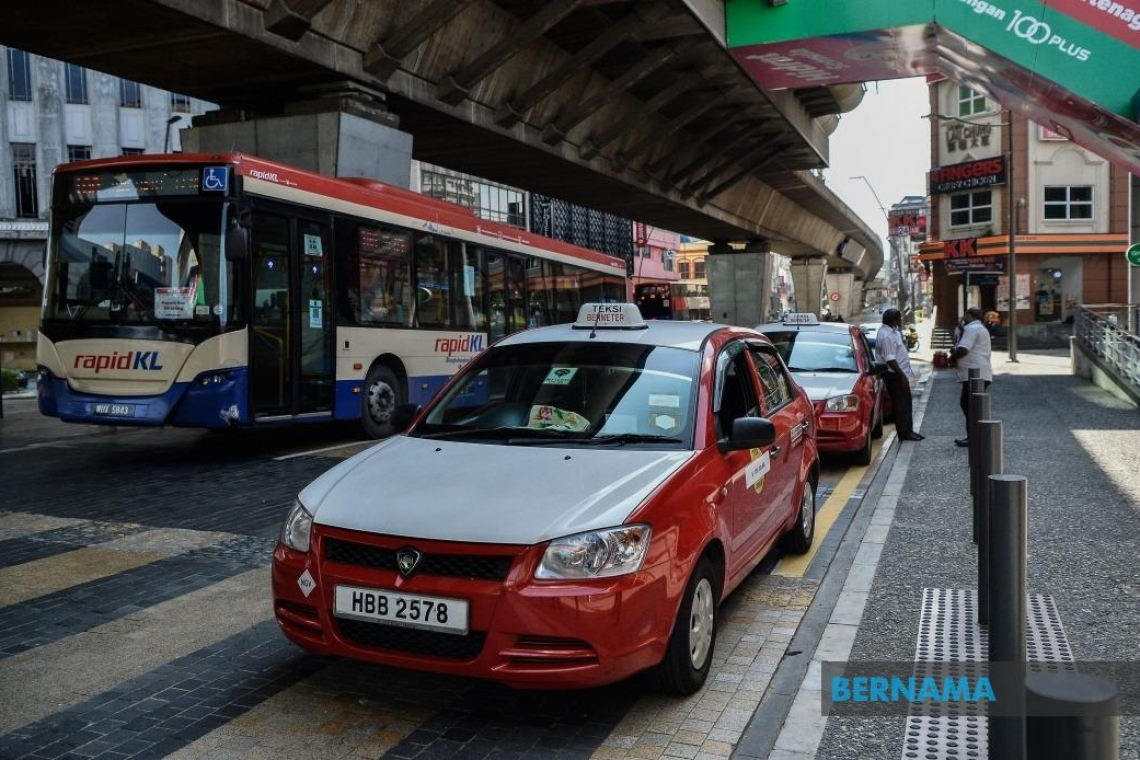 Bernama - Lebihan Akaun Semasa Dijangka Rendah Pada 2021