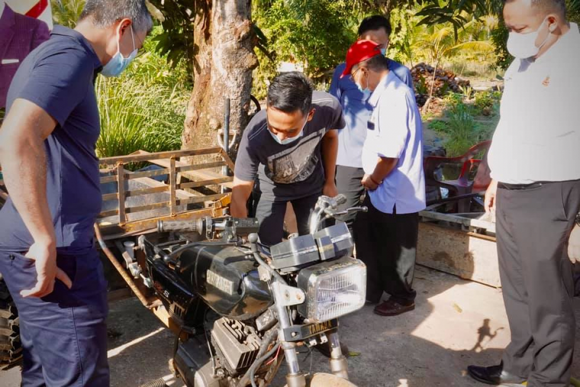 Sesi #TinjauMOF ke Sabak Bernam – Bersama Anak Muda Berwawasan Tinggi Yang Telah Menghasilkan Motor Bergerabak Hidraulik