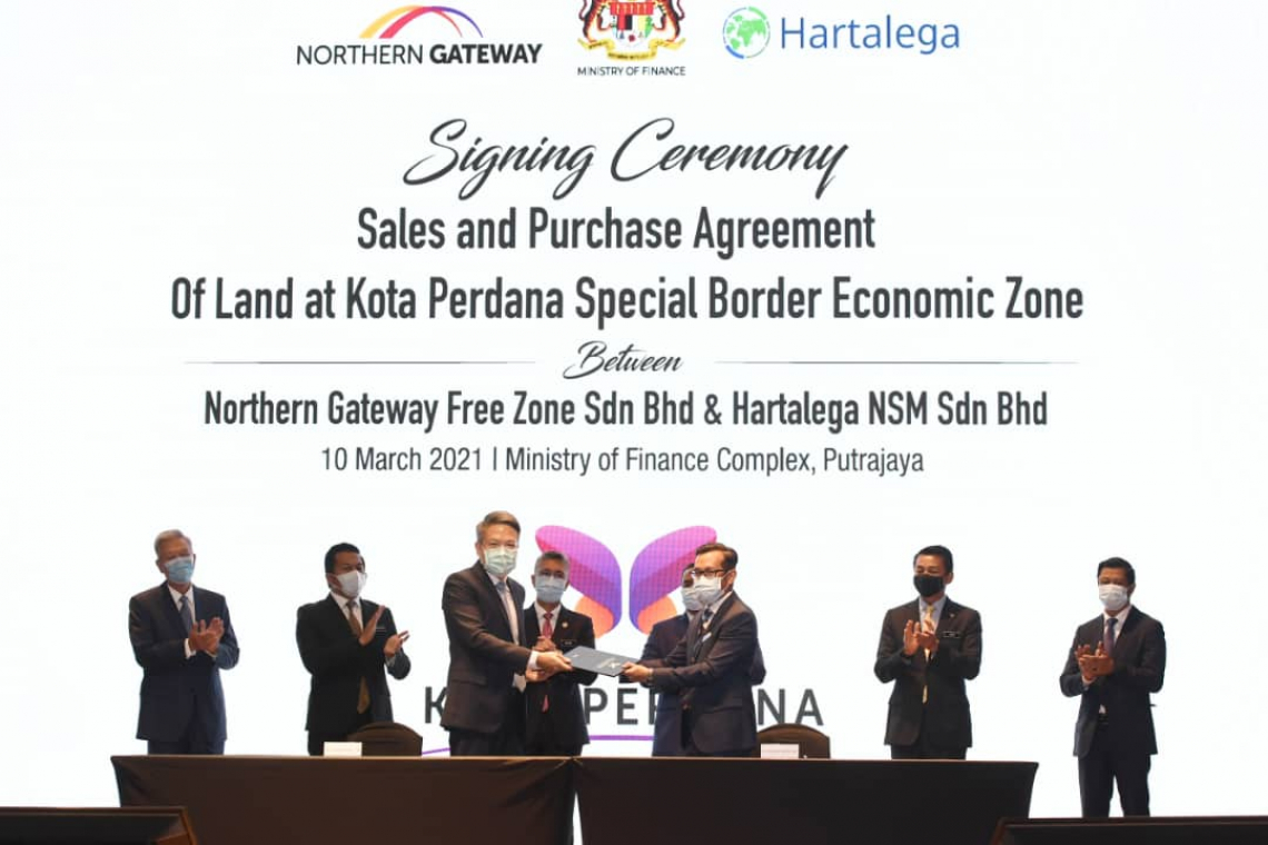 Majlis Menandatangani Perjanjian Jual-Beli Tanah Di Zon Sempadan Ekonomi Khas (SBEZ) Kota Perdana, Bukit Kayu Hitam, Kedah Antara Syarikat Northern Gateway Free Zone Sdn Bhd Dan Hartalega NSM Sdn Bhd