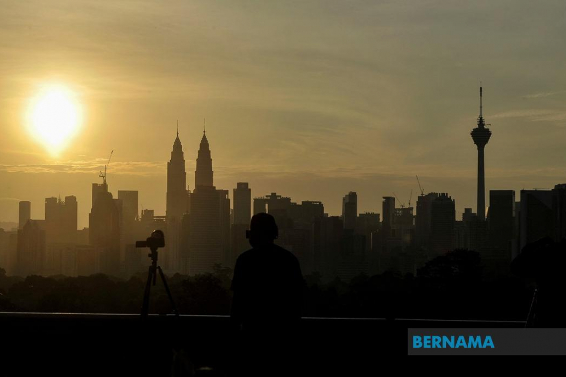 Kerajaan perlu teliti kembali dasar untuk tingkatkan pertumbuhan sosioekonomi masa depan:  Tengku Zafrul
