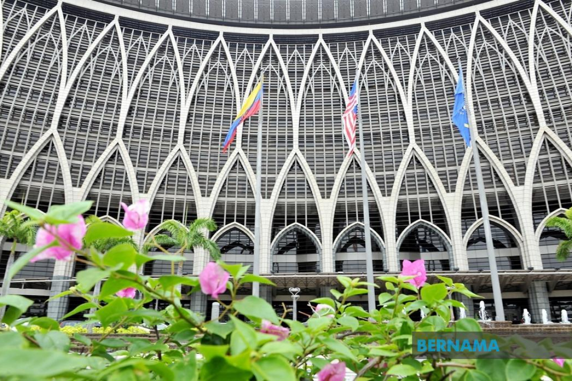 Kerajaan semak sasaran defisit kepada enam peratus – MoF