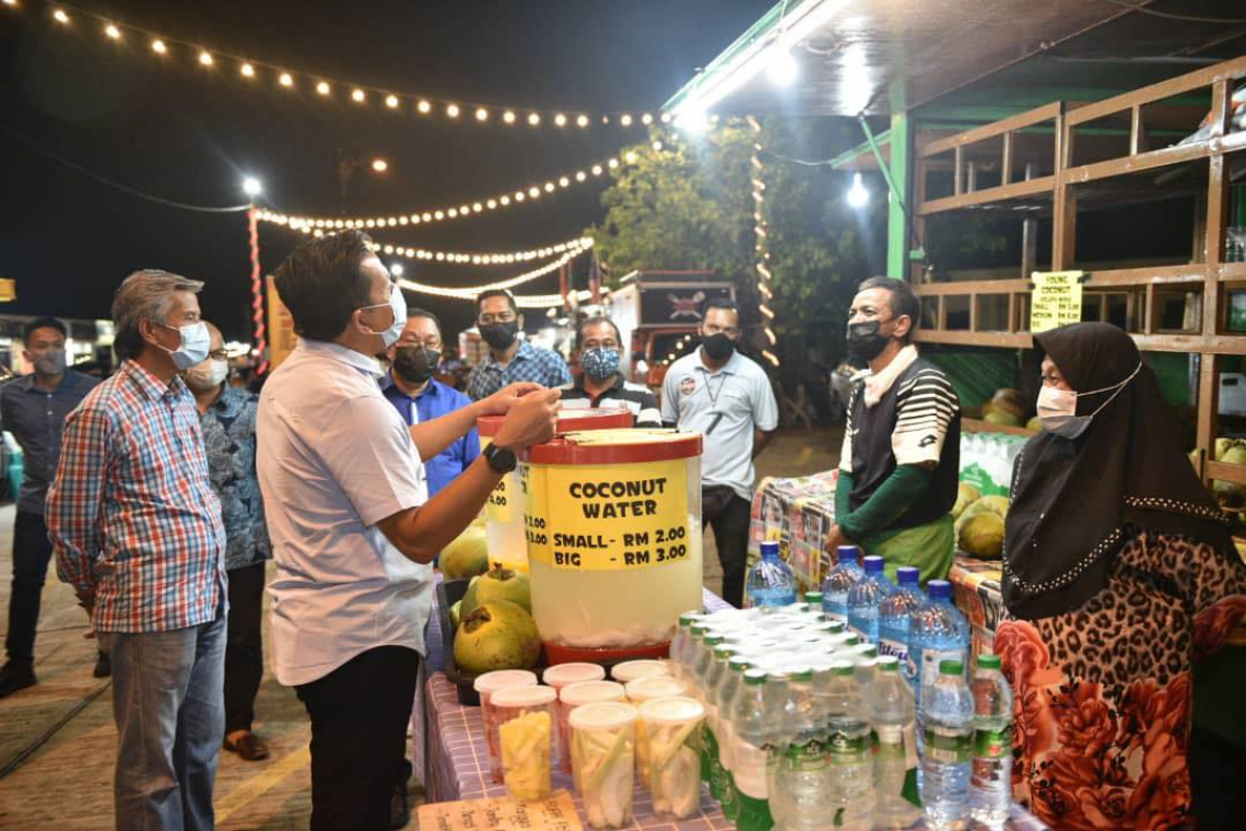Sesi Perjumpaan #Bajet2022 bersama Para Pengusaha Food Truck di Pantai Cenang, Pulau Langkawi, Kedah