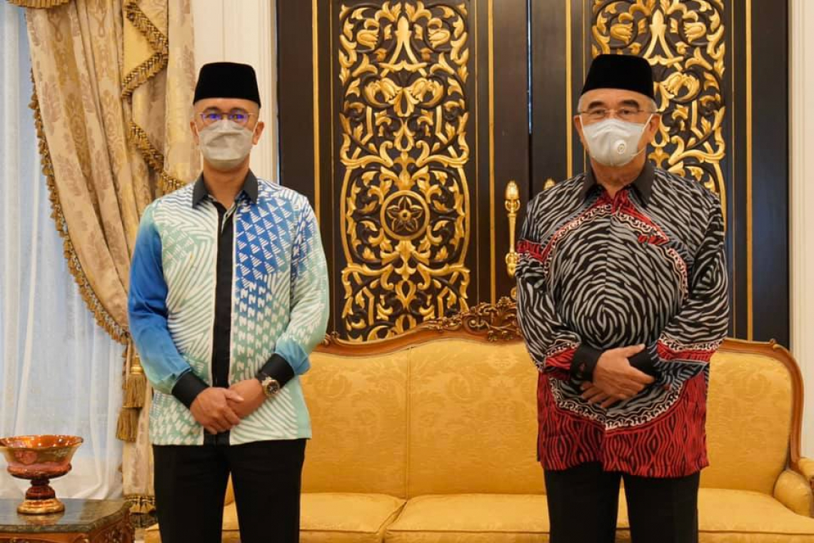 Sesi Kunjungan Hormat ke Atas TYT Negeri Melaka