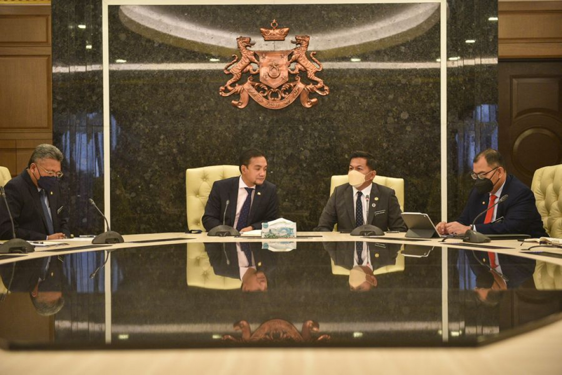 Sesi Kunjungan Hormat ke atas YAB Menteri Besar Johor