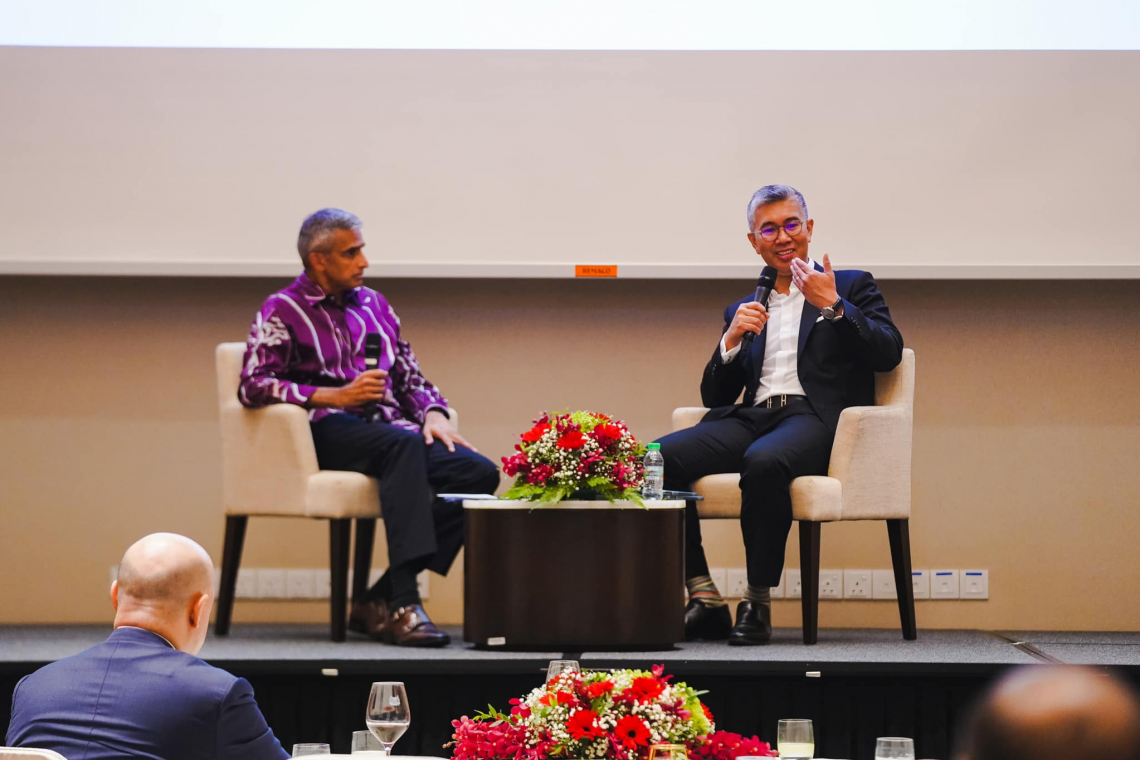 Sesi Dialog bersama Duta Besar