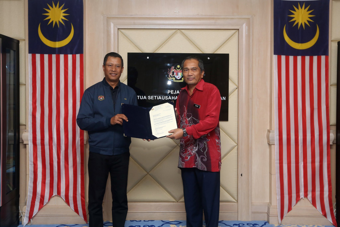 Sesi Penyerahan Surat Penempatan Gred Utama