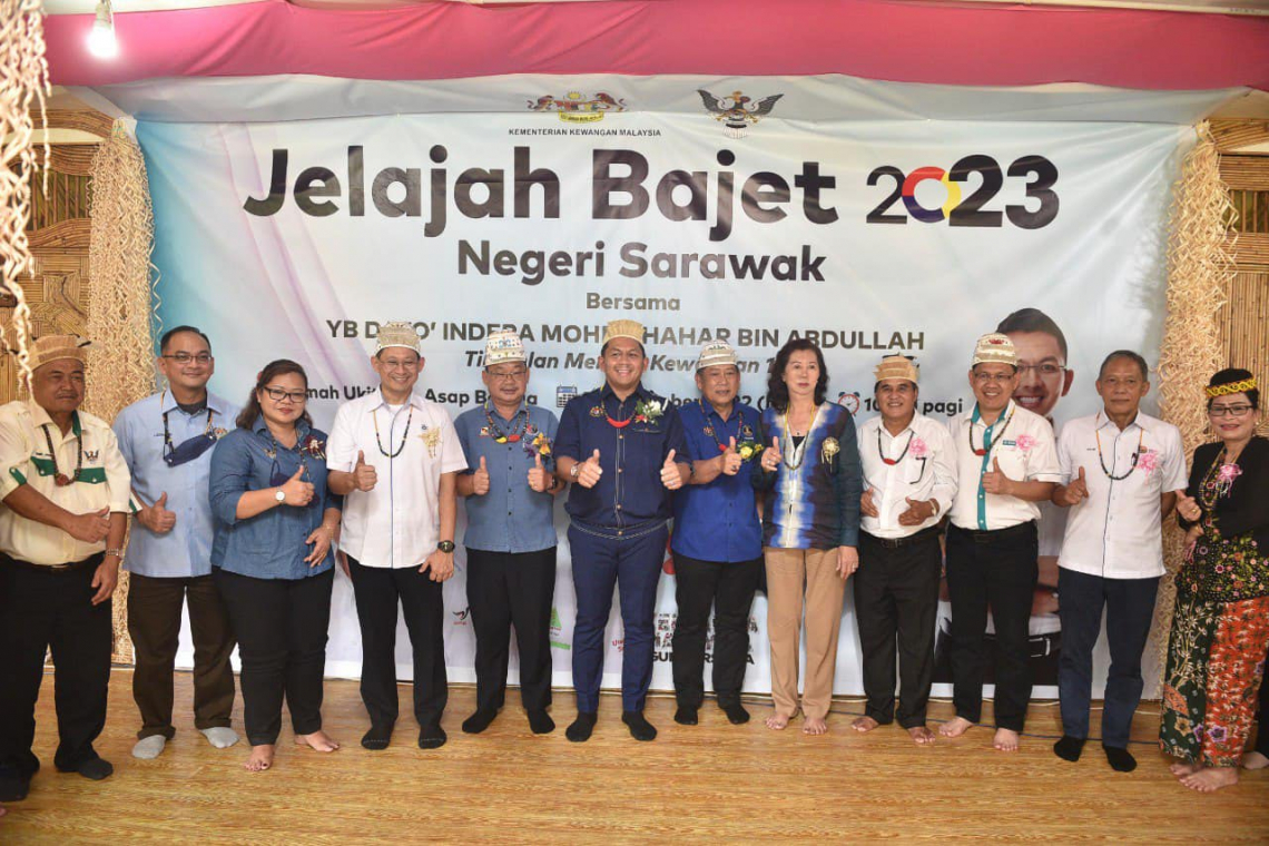 Sesi Turun Padang Sempena Jelajah #Bajet2023 Ke Rumah Panjang Uma Ukit, Sarawak