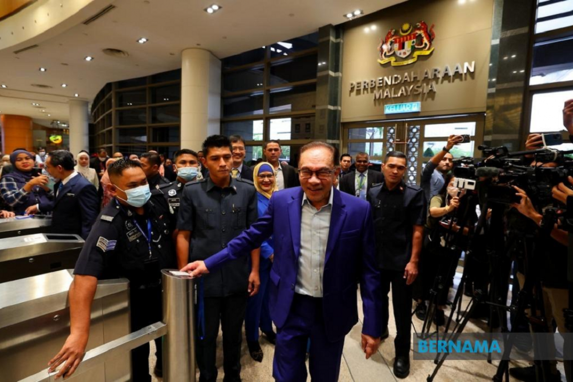 PM Anwar starts work as Finance Minister