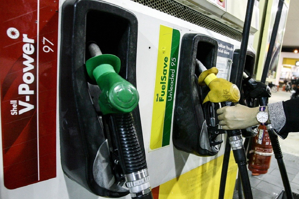 Petrol, Diesel Prices Unchanged For May 4-10 Period