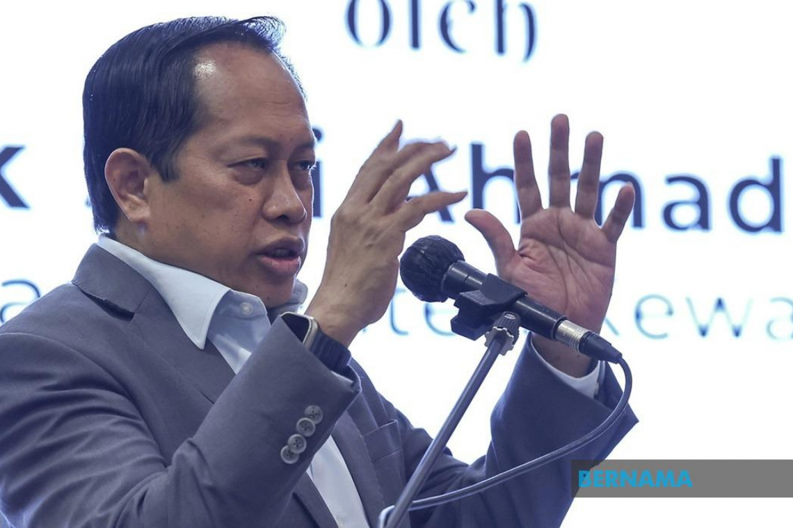Pelbagai kementerian perlu bekerjasama untuk kukuhkan nilai ringgit – Ahmad Maslan