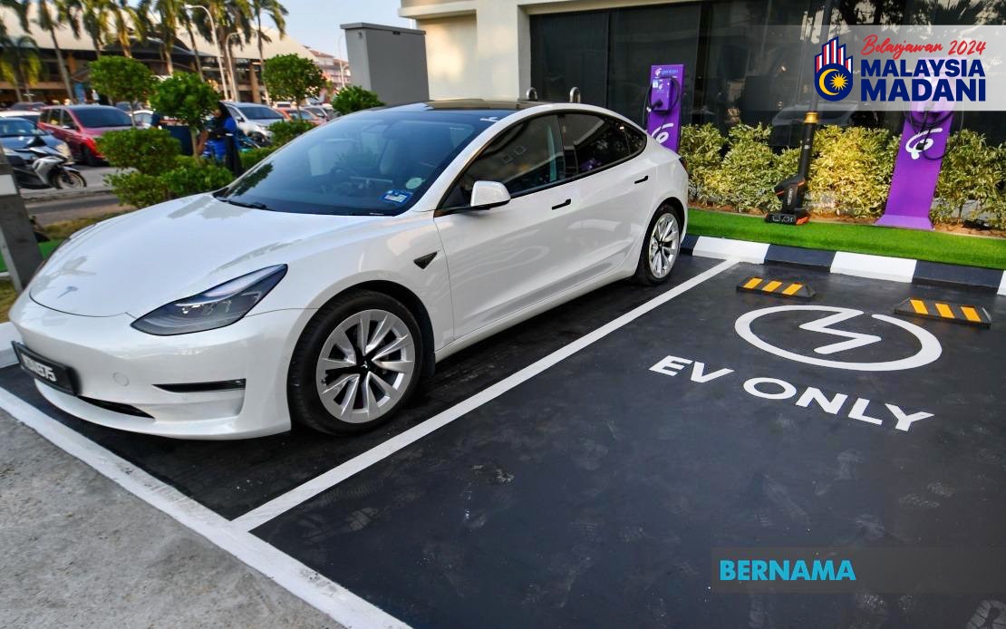 Govt To Boost Ev Industry, Urges Public To Accept Ev Usage -- PM Anwar