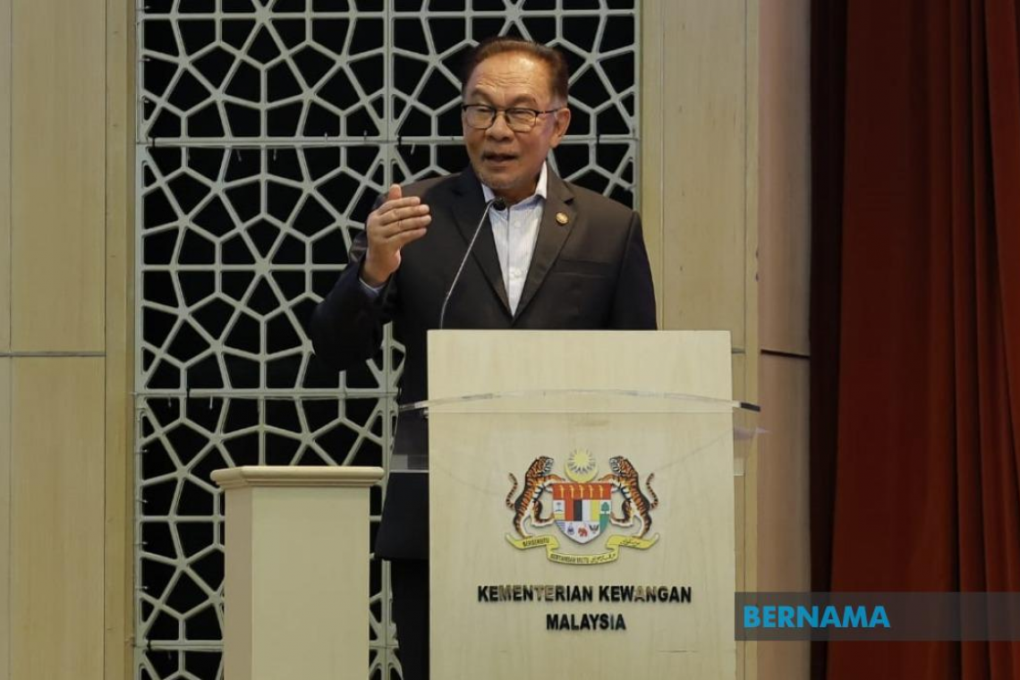 PM Anwar Wants Report On Ongoing Water Supply Problem At UMS