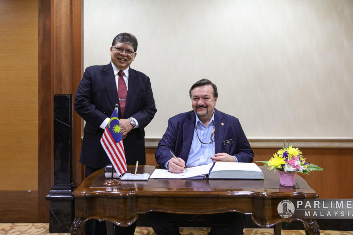 Sesi Kunjungan Hormat di Parlimen Malaysia