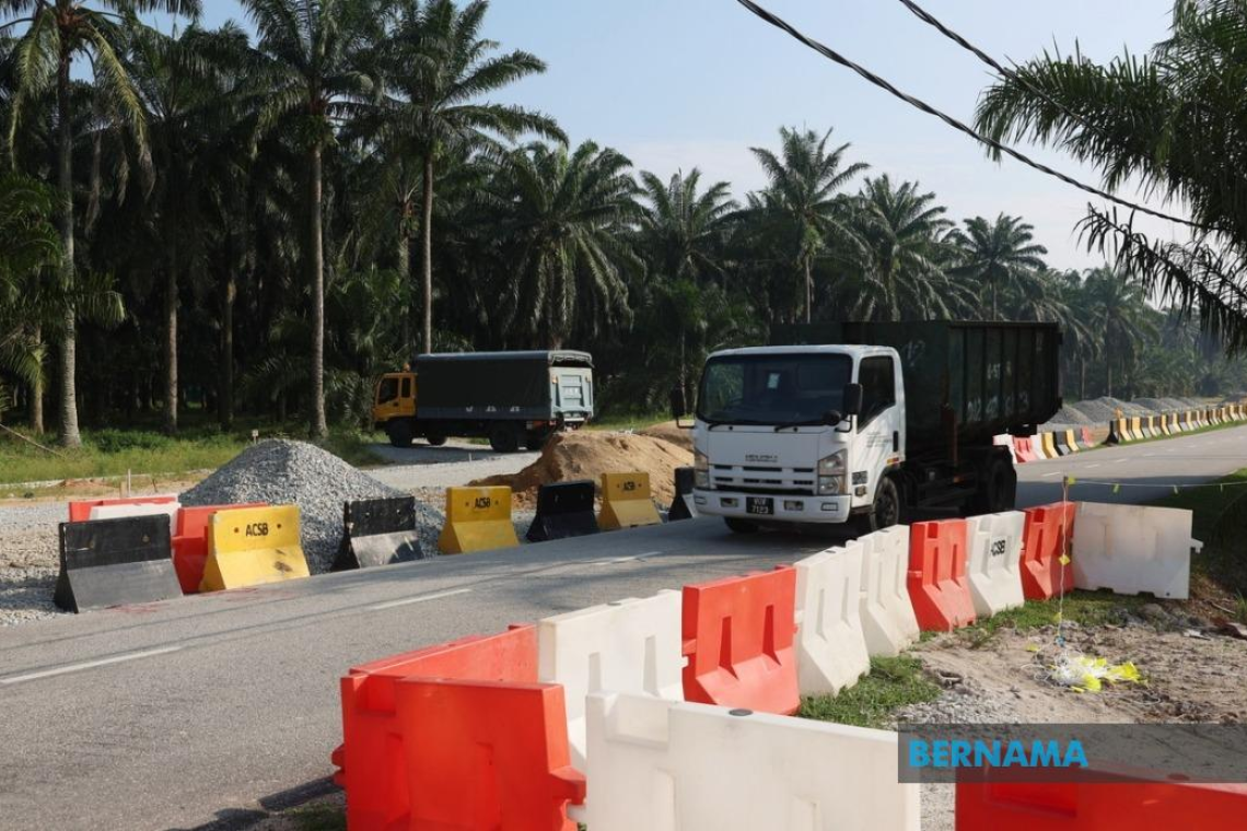 Govt Duly Considers All Infrastructure Development Applications - Lim