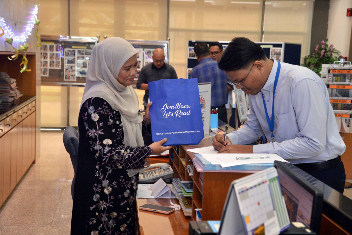 Program Jom Baca Bersama 10 Minit