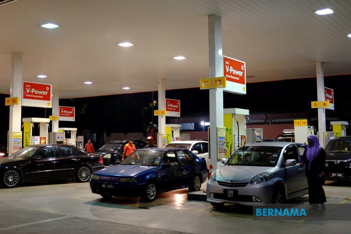 Harga RON97, Diesel Di Semenanjung Naik Tiga Sen