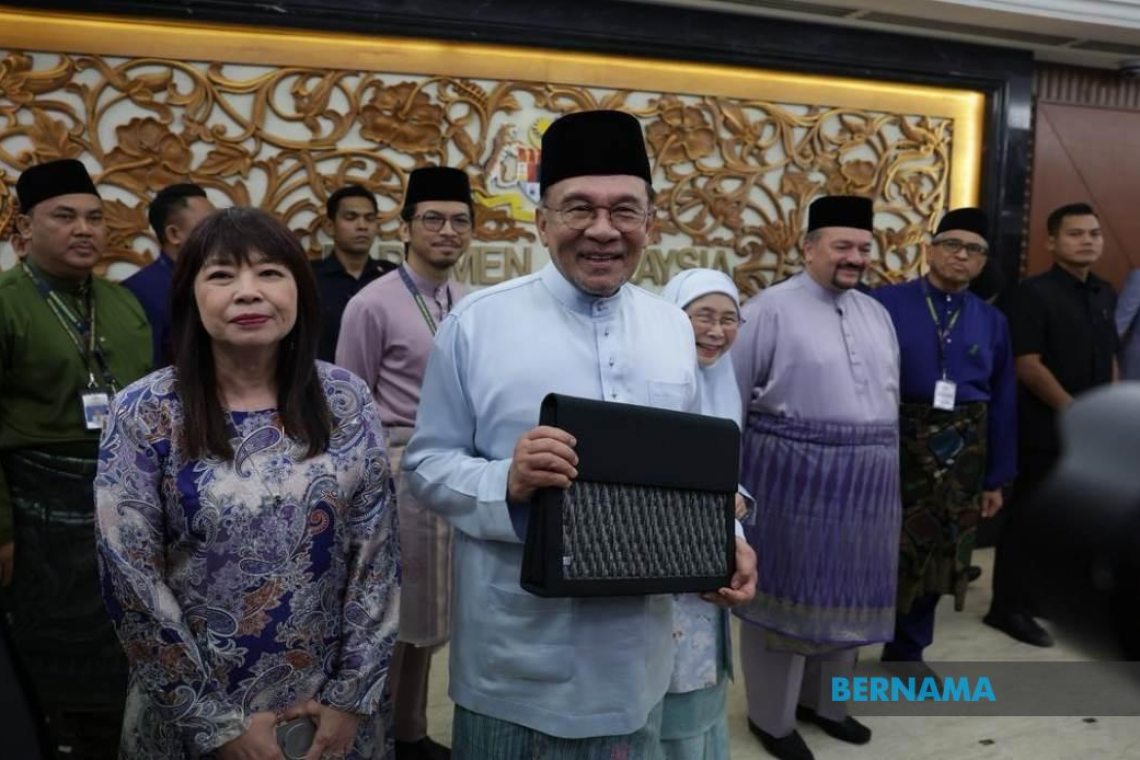 Anwar Tiba Di Dewan Rakyat, Sedia Bentang Belanjawan 2026