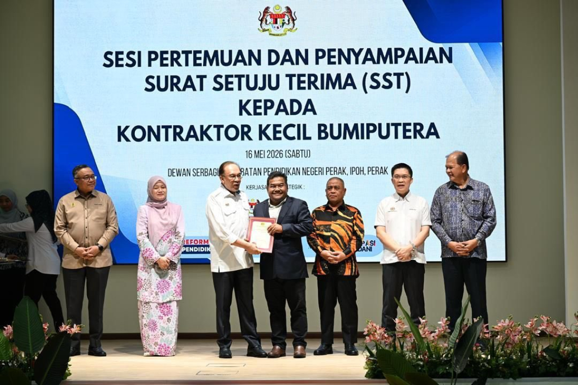 Majlis Penyerahan Surat Setuju Terima Kepada Kontraktor Kecil Bumiputera di Ipoh