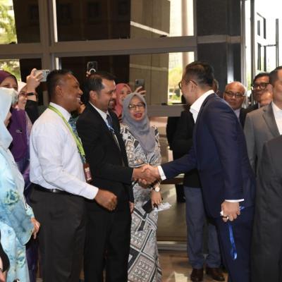 YB Timbalan Menteri Kewangan I & II “Clock In” Di MOF