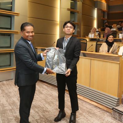 Program Lawatan Akademik ke MOF