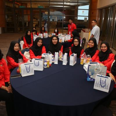 Sesi Lawatan Akademik ke MOF