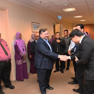 Sesi Walkabout ke Unit ADP