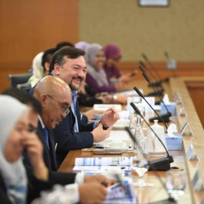 Sesi Walkabout ke Unit ADP