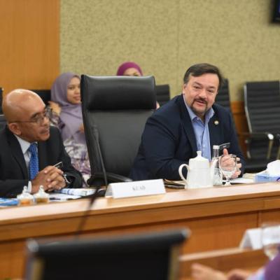 Sesi Walkabout ke Unit ADP