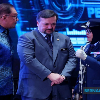 Anwar Confident JKDM Can Achieve Target Revenue Collection Of RM56 Billion This Year