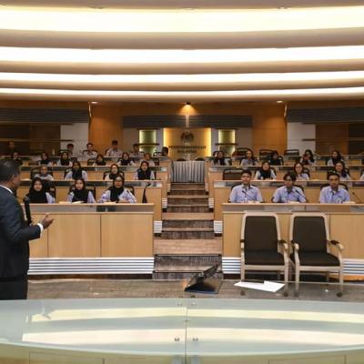 Sesi Lawatan Akademik oleh UKM ke MOF