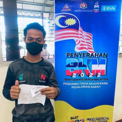 Sesi Penyerahan Tunai Untuk Penerima BKM Tiada Akaun Bank di Semporna, Sabah