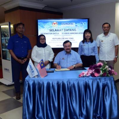 Lawatan Kerja Menteri Kewangan II ke Lumut Naval Shipyard (LUNAS)