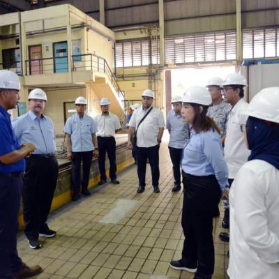 Lawatan Kerja Menteri Kewangan II ke Lumut Naval Shipyard (LUNAS)