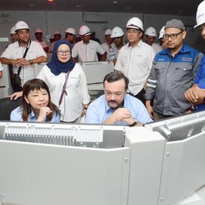 Lawatan Kerja Menteri Kewangan II ke Lumut Naval Shipyard (LUNAS)