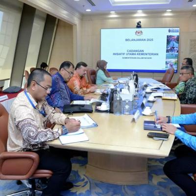 Sesi Libat Urus Cadangan Inisiatif Belanjawan 2025 Bersama Menteri KDN