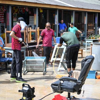 Sesi Turun Padang Meninjau Kerja-Kerja Pembersihan Banjir di Kedah