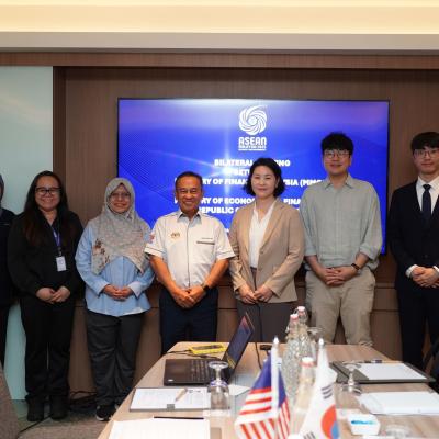 Delegasi MOF diketuai TKSP (Dasar) mengadakan beberapa mesyuarat dua hala dengan AMRO dan beberapa negara lain