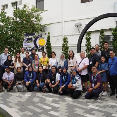 The Pocket Social Program