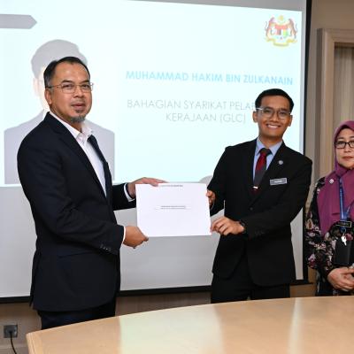 Sesi Penyerahan Surat Penempatan Praktikal 