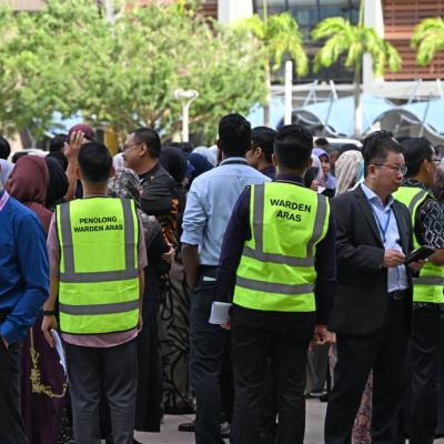 Program Latihan Keselamatan Kebakaran di MOF
