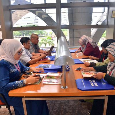 Program Jom Baca Bersama 10 Minit