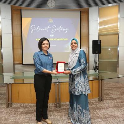 Sesi Lawatan Akademik Oleh UPM Ke MOF