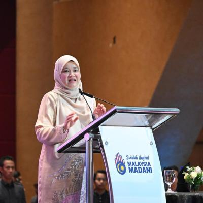 Majlis Peluncuran Sekolah Angkat MADANI