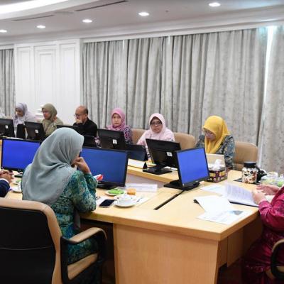 Sesi Kunjungan Hormat BPK MOF Ke Atas Ketua Audit Negara